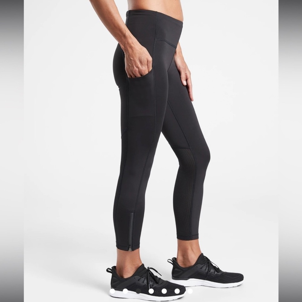 Athleta Ultimate Run 7/8 Tight Legging - Picture 2 of 6